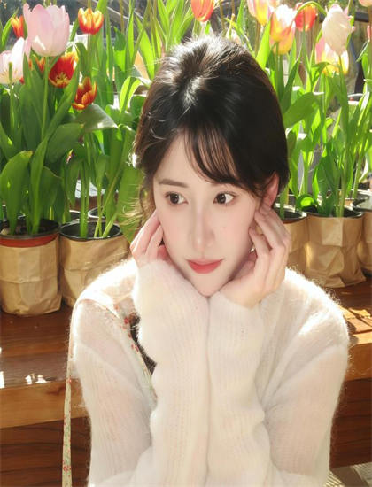 《小偷》角色研究：主角的成长历程与心路变化 展现表演艺术的魅力